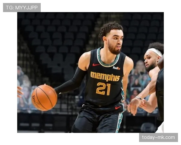 琼斯携手马刺诠释忠诚,共筑球队新篇章 琼斯携手马刺诠释忠诚,共筑球队新篇章