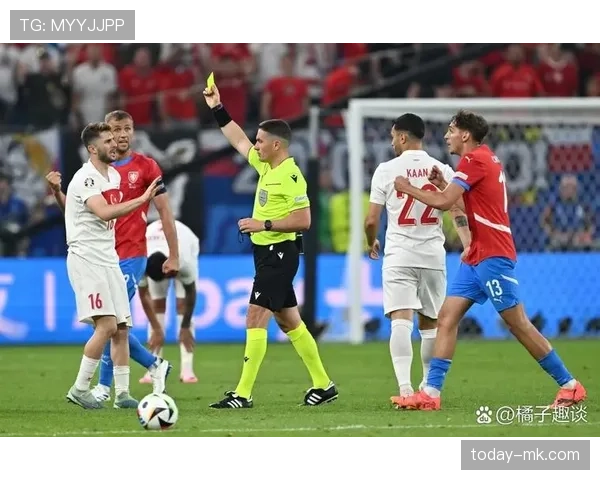 捷克主帅揭秘球队新战术布局,备战欧洲杯关键战役 捷克主帅揭秘球队新战术布局,备战欧洲杯关键战役