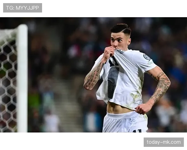 本杰明·塞斯科闪耀德甲赛场，关键表现助球队力克强敌