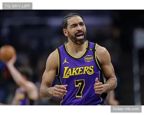 福登与维尔茨:进攻效率与战术角色对比分析 福登与维尔茨:进攻效率与战术角色对比分析